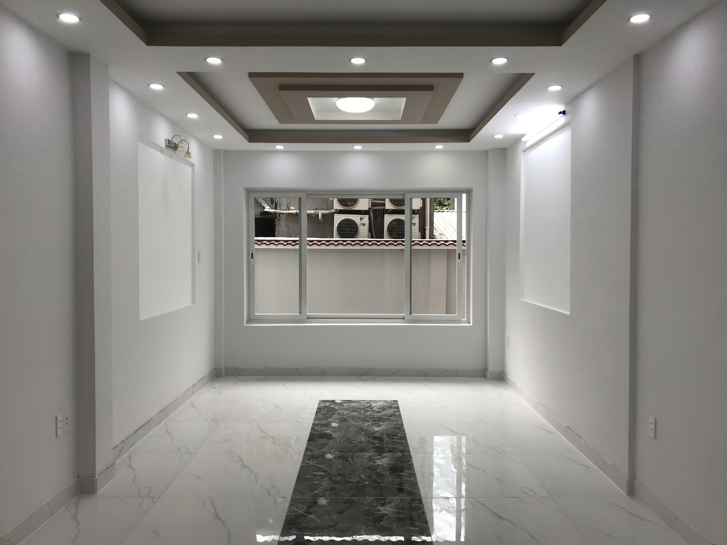 Bán nhà Đặng Văn Ngữ, Quận Phú Nhuận tuyệt phẩm 3 lầu, 7 phòng, hẻm ôtô nhỏ (Kia morning, Yaris...)